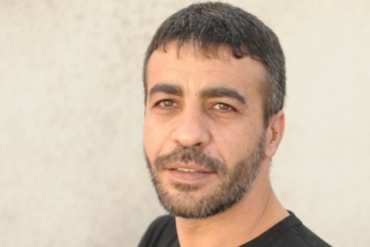 إدارة سجون الاحتلال تمنع الأسير المريض أبو حميد من الاتصال بعائلته