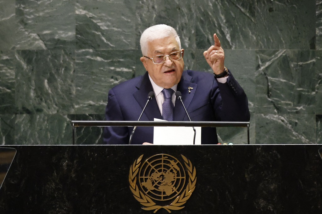 الرئيس عباس يدعو المجتمع الدولي لتنفيذ قرارات إنهاء الاحتلال وتجسيد استقلال دولة فلسطين وتجريم إنكار النكبة