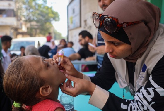 أطباء بلا حدود: التدمير الإسرائيلي وراء ظهور شلل الأطفال مجددا في قطاع غزة