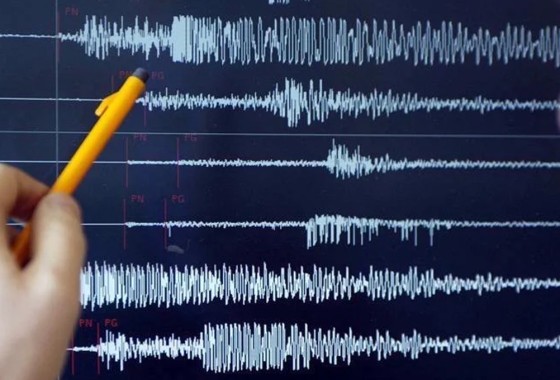 التبت تهتز مجدداً واليابان تتأهب لتسونامي بعد زلزال عنيف