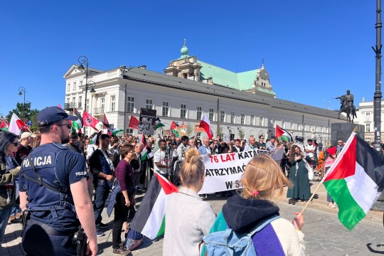 مسيرة تضامنية مع شعبنا في العاصمة البولندية وارسو