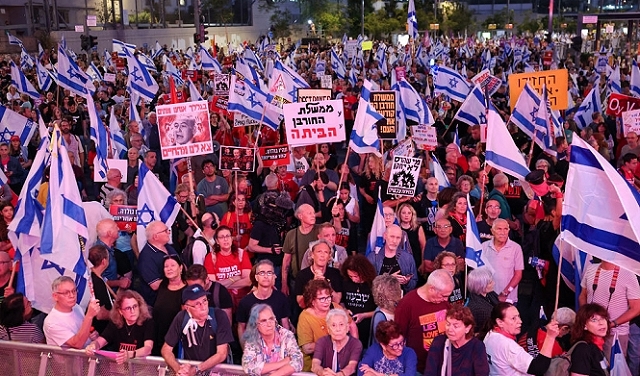 تجدد الاحتجاجات ضد حكومة نتنياهو والمطالبة بصفقة تبادل في تل أبيب ومواقع أخرى