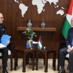 مصطفى يبحث مع وزير خارجية السويد الجهود الإغاثية في غزة ووقف اعتداءات الاحتلال والمستوطنين بالضفة