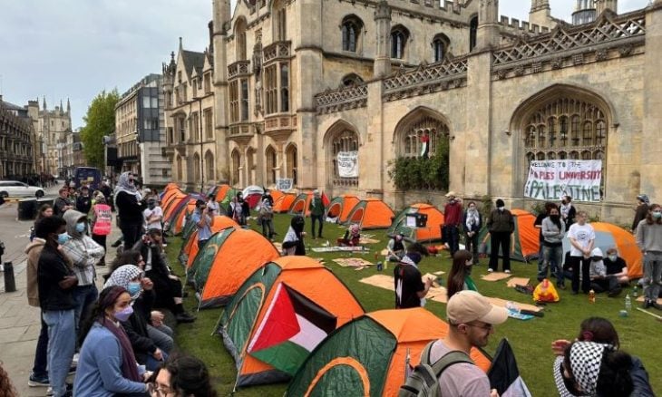 تظاهرات داعمة لفلسطين بجامعتي أكسفورد وكامبريدج البريطانيتين