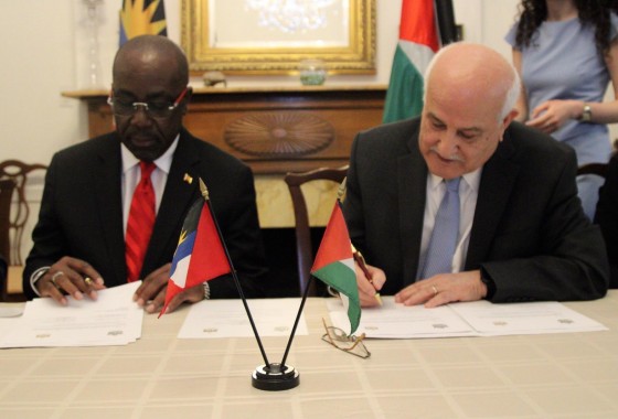 توقيع اتفاقية لتأسيس علاقات دبلوماسية بين فلسطين وانتيغوا وباربودا