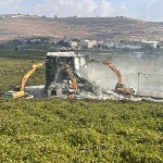 الاحتلال يهدم منزلا قيد الإنشاء في البقعة شرق الخليل