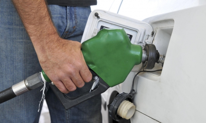 ليبرمان: تخفيض أسعار البنزين في إسرائيل ابتداء من الشهر المقبل