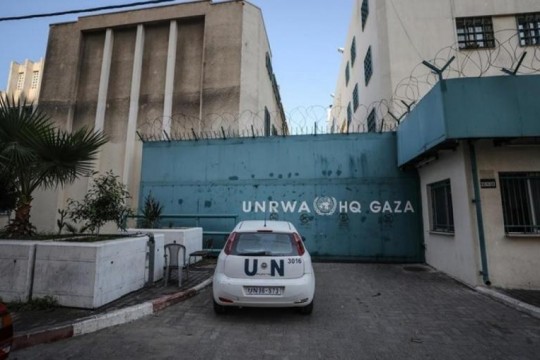 "الأونروا" تغلق جميع منشآتها باستثناء الصحية في غزة
