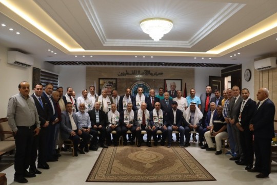 وفد من رجال الأعمال الفلسطينيين يختتم زيارة الى غزة