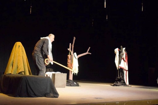 فرقة المسرح الوطني الفلسطيني تشارك في المهرجان المسرحي الدولي في الأقصر
