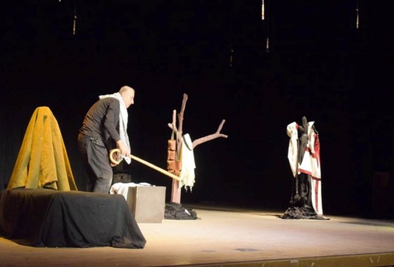 فرقة المسرح الوطني الفلسطيني تشارك في المهرجان المسرحي الدولي في الأقصر