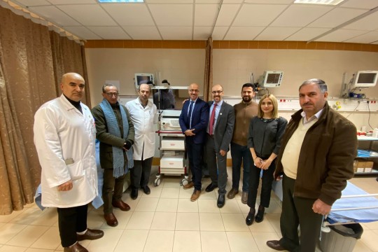 الرابطة الطبية الفلسطينية الأميركية تتبرع بوحدة تنظير للجهاز الهضمي لمستشفى الشهيد خليل سليمان الحكومي