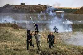 إصابات بالرصاص الحي وبالاختناق جراء قمع الاحتلال مسيرات سلمية شرق غزة