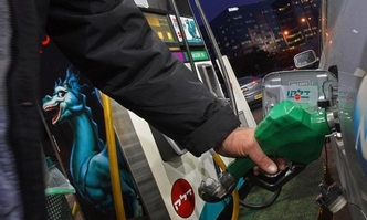ليلة الثلاثاء- الأربعاء: ارتفاع سعر لتر البنزين بـ9 أغورات في اسرائيل