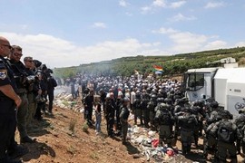 الجولان المحتلّ.. إصابات إثر قمع الشرطة احتجاجا ضدّ مخطط مصادرة الأراضي