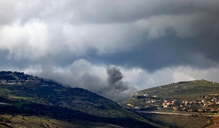 الاحتلال يقصف في جنوب لبنان وحزب الله يعلن استهداف مواقع إسرائيلية