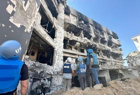 "الأونروا": لا تغيير في حجم المساعدات بغزة والعثور على قنابل كبيرة لم نفجر داخل مدارس