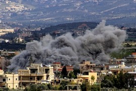 اسرائيل تهاجم عشرات الأهداف بجنوب لبنان.. غالانت: اغتلنا نصف ضباط حزب الله