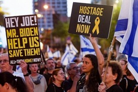 الآلاف يتظاهرون في تل أبيب ويحثون حكومة نتنياهو على إبرام صفقة تبادل فوراً