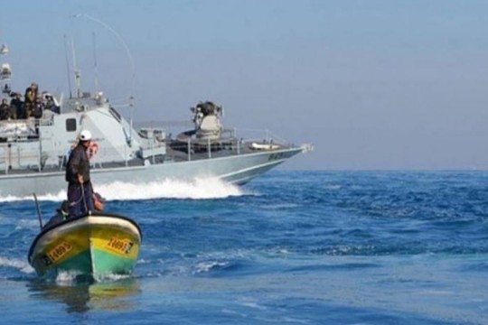إصابة صيادَين بنيران بحرية الاحتلال في بحر رفح