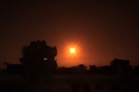 اسرائيل تقصف بالصواريخ موقعا عسكريًّا في جنوب سورية