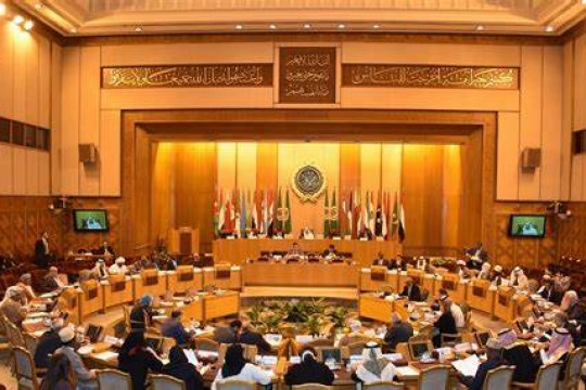 البرلمان العربي يدعو لتكثيف الجهود الدولية لإيجاد حلول جذرية عادلة لحماية اللاجئين