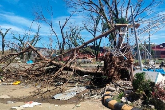 ارتفاع عدد ضحايا إعصار "راي" في الفلبين إلى 75 قتيلا