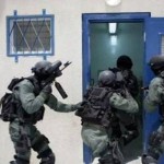 قوات القمع تقتحم قسم 21 في معتقل "عوفر" وتنكل بالأسرى
