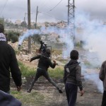 إصابات بحالات اختناق بالغاز المسيل للدموع في مسيرة كفر قدوم