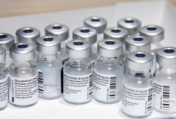 وزيرة الصحة تعلن وصول 150 ألف جرعة من لقاح "فايزر" اشترتها الحكومة