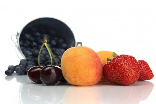 ثلاثة أنواع من الفواكه ضرورية للجسم في الشتاء