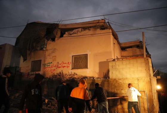 الاحتلال يفجر منزل الأسير محمود جرادات في السيلة الحارثية غرب جنين