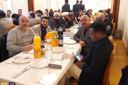 حزب "نيانس" السويدي ينظم افطاراً جماعياً في مدينة مالمو