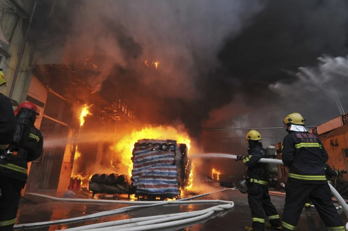 17 قتيلا في حريق مطعم في الصين