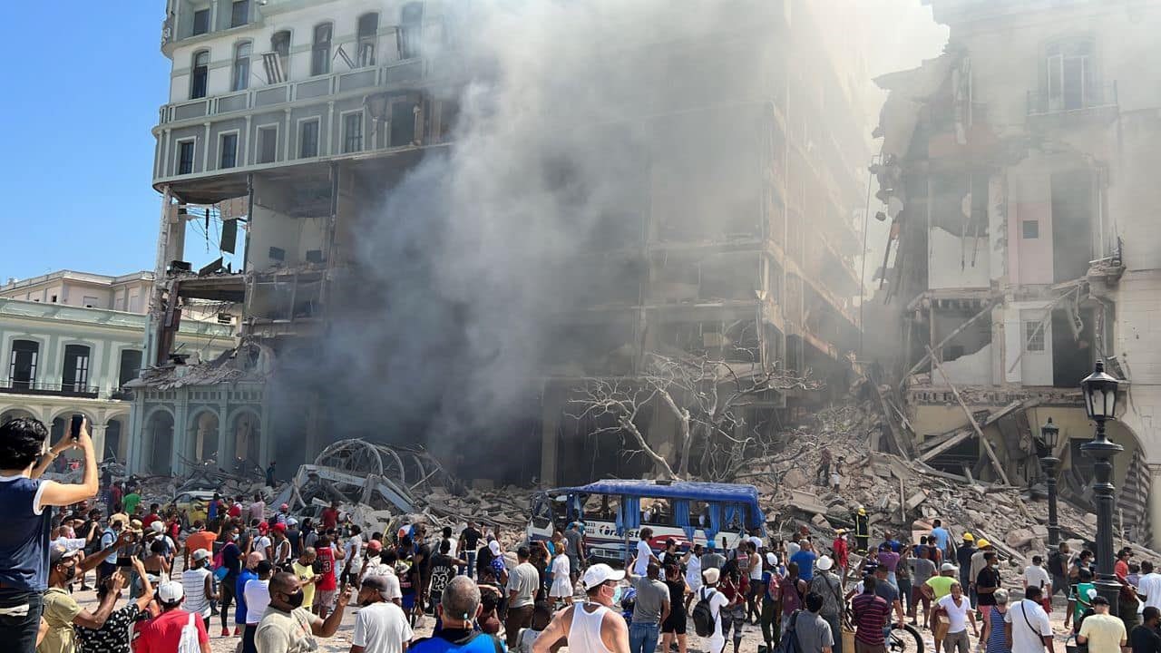 الرئيس يعزي نظيره الكوبي بضحايا الانفجار الذي وقع بالعاصمة هافانا