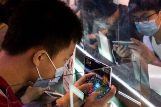 الألعاب الإلكترونية: الإعلام الصيني يشنّ هجوماً على "المخدرات الإلكترونية"