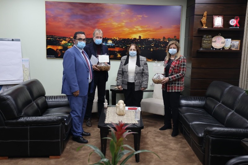 وزيرة الصحة تبحث الوضع الوبائي ولقاح "كورونا" مع مدير مكتب "الصحة العالمية" في فلسطين