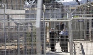 "نادي الأسير": إصابة 7 أسيرات في سجن "الدامون" بفيروس "كورونا"