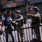 نقابة الصحفيين الفلسطينيين تدين اعتداء جنود الاحتلال على مصور وكالة "وفا"