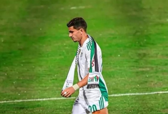 جلسة محكمة للاعب الجزائري عطّال الشهر المقبل لتضامنه مع فلسطين