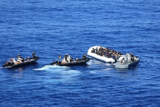 سفينة ألمانية تنقذ 223 مهاجرا قرب مالطا