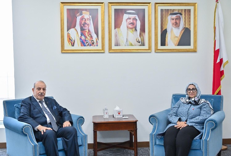 السفير عارف يبحث مع وزيرة الصحة البحرينية أهمية تعزيز التعاون المشترك