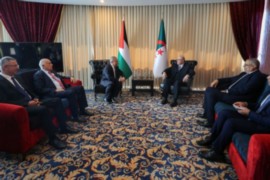 رئيس الوزراء يطلع نظيره الجزائري على المستجدات السياسية