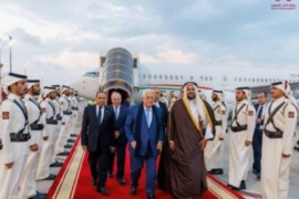 الرئيس الفلسطيني يصل إلى الدوحة لبحث العلاقات الثنائية وفرص المصالحة وإنهاء الانقسام