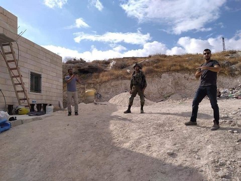 الاحتلال يخطر بهدم منزل في زعترة شرق بيت لحم