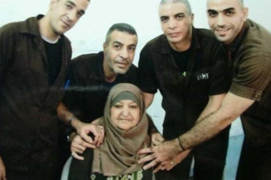 عائلة أبو حميد تؤكد أن وضع ابنها الأسير ناصر ما زال خطيرا