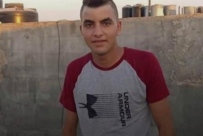 الاحتلال يسلّم جثمان الشهيد محمد حمدان مطر من قرية دير أبو مشعل شمال غرب رام الله