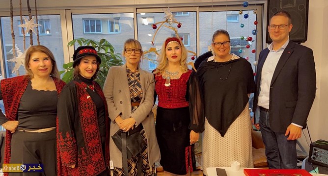 "المرأة العاملة" في السويد تحتفي بالزي الوطني تأكيدا على تمسك الجالية الفلسطينية بتراث وفلولكلور شعبها