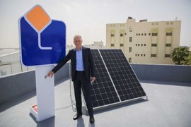 بشار المصري يفتتح مشروع توليد الطاقة الكهربائية في غزة