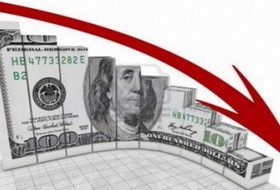 هبوط قوي للدولار بالتزامن مع العائد على سندات الخزانة الامريكية